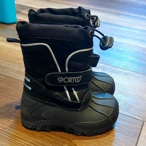 Size 5-6 little kids winter boots